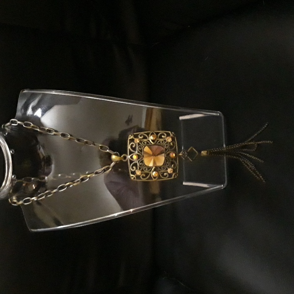 Vintage Collection Antique Gold w/Amazing Gold stone and tassel